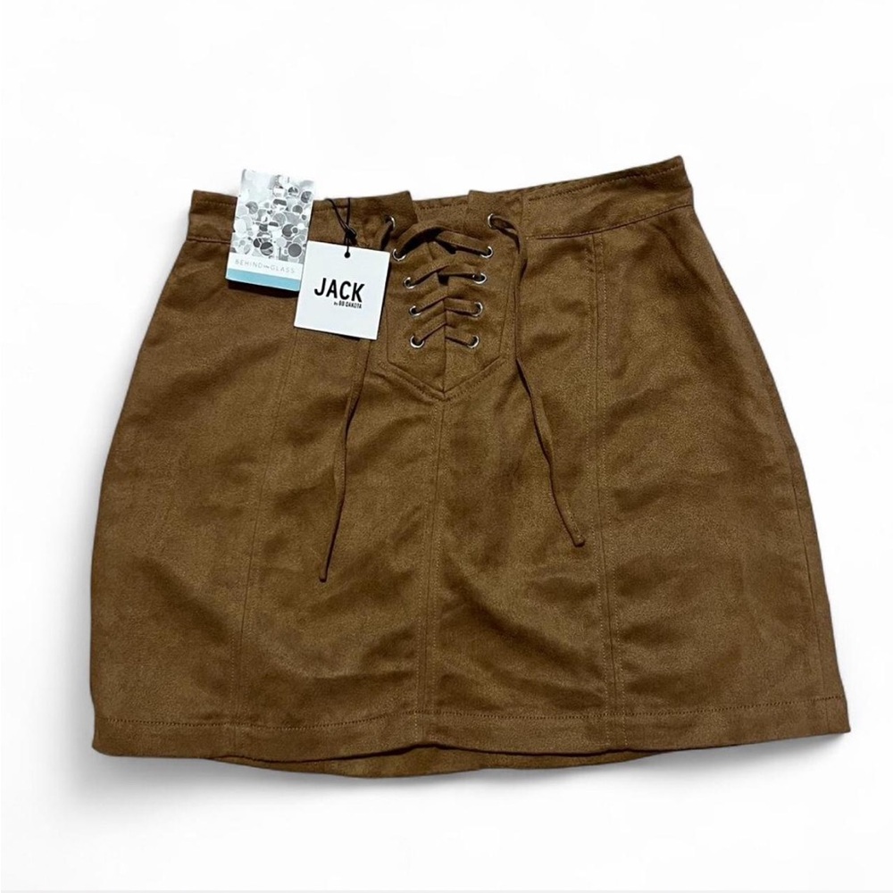 NWT Jack by BB Dakota Women's Faux Suede Tan Lace-Up Front Mini Skirt. Size 4
